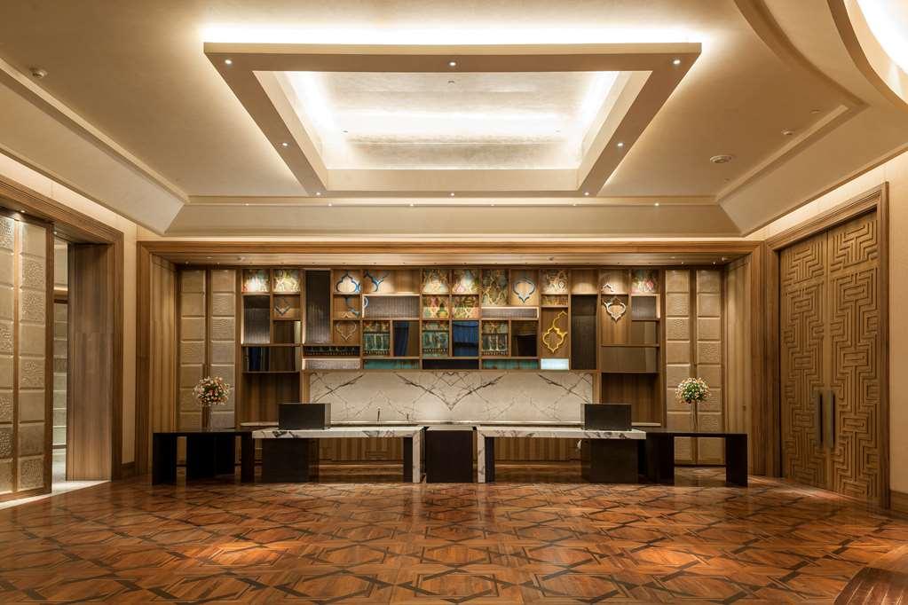 Hyatt Regency Delhi 5* New Delhi