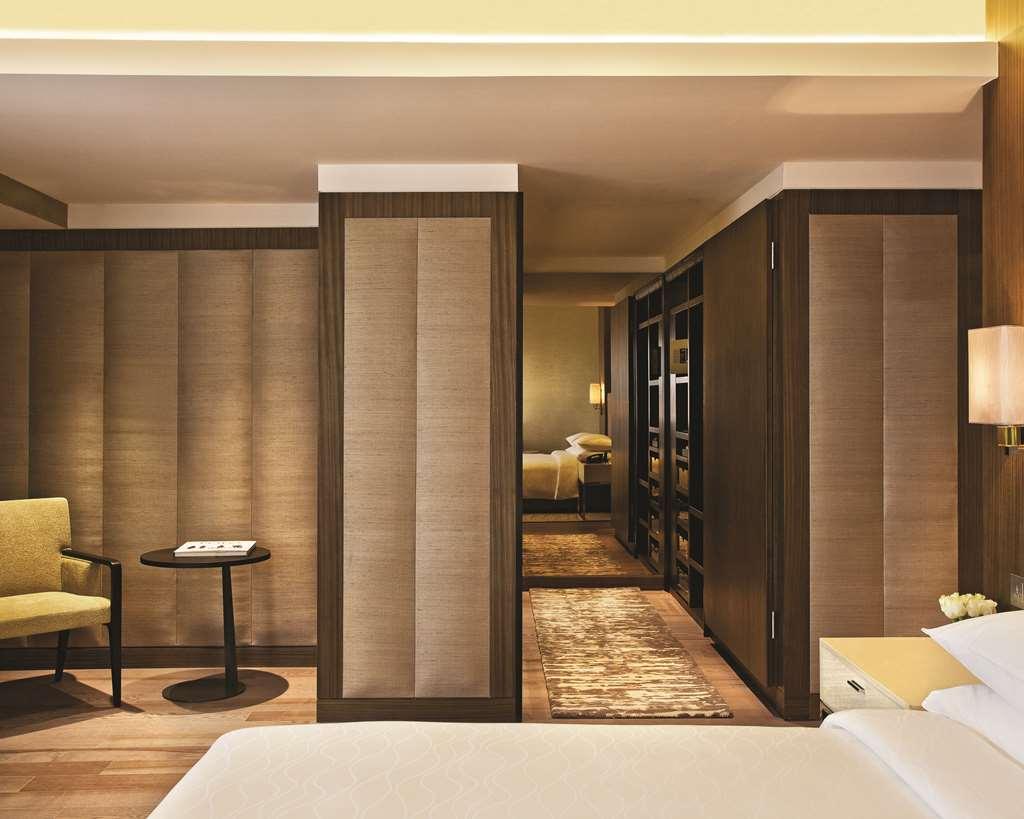 Hyatt Regency Delhi Hotel